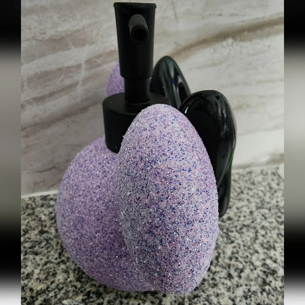 NWT Disney Minnie Mouse Purple Glitter Pump Dispenser 6 Inch